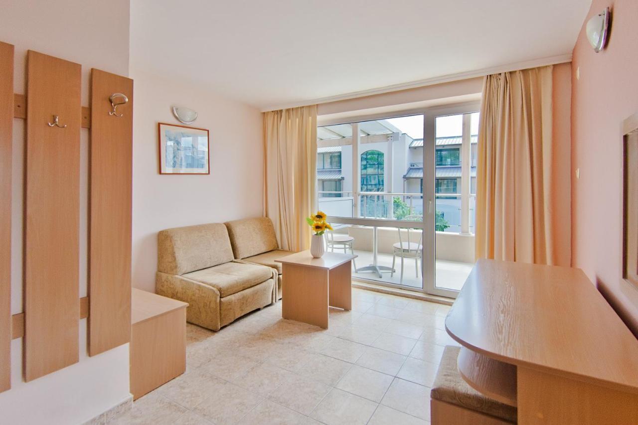 Family Hotel Morska Zvezda Balchik Ngoại thất bức ảnh