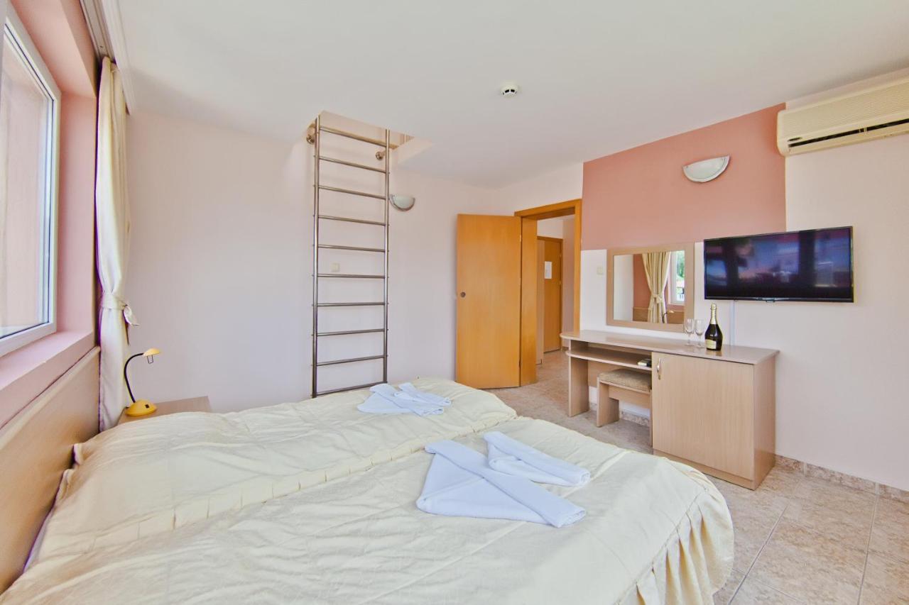 Family Hotel Morska Zvezda Balchik Ngoại thất bức ảnh