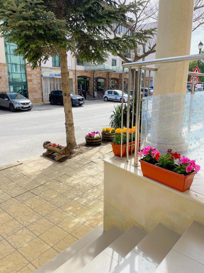 Family Hotel Morska Zvezda Balchik Ngoại thất bức ảnh