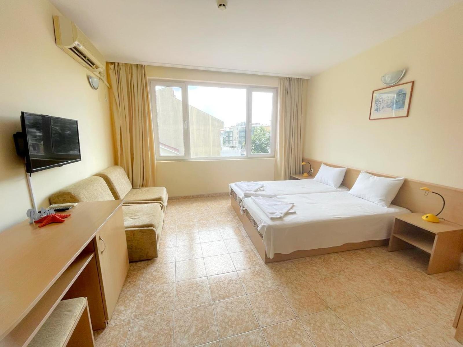 Family Hotel Morska Zvezda Balchik Ngoại thất bức ảnh